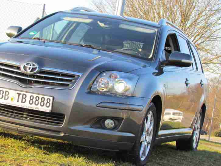 1. HAND ! 2007 AVENSIS 2.2 NAVI TEMPOMAT