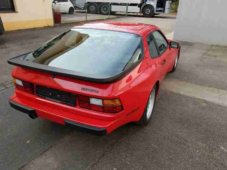 Oldtimer Porsche 944