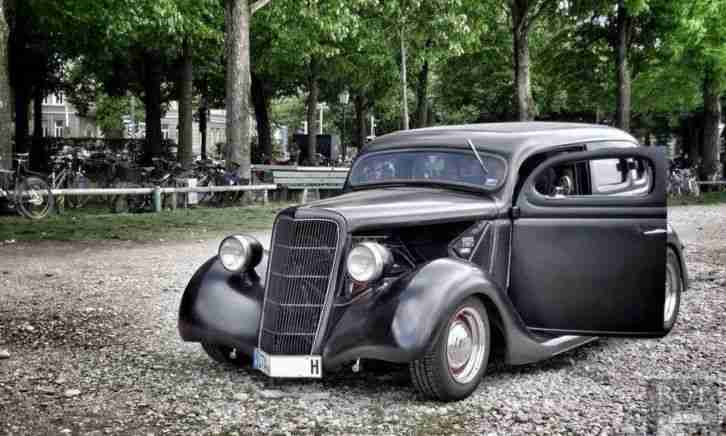 1935 Ford Hot Rod Four Door Sedan
