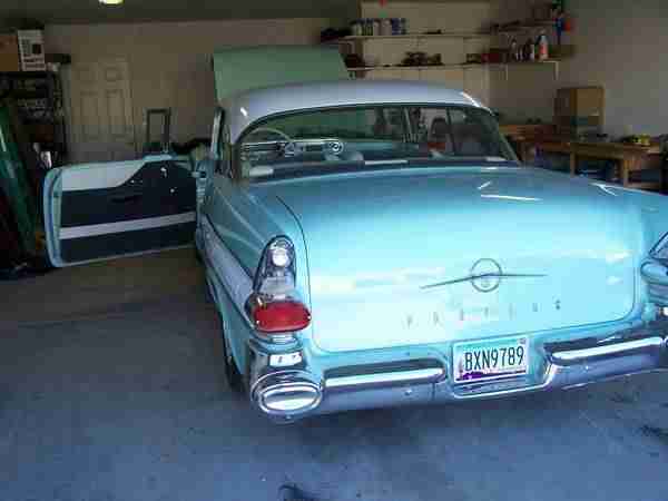 1957 Pontiac Chieftain - incl.shipping to Rotterdam