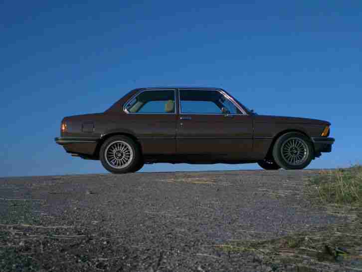1978 BMW 335i 220PS 230km h eFH, eSD, Klima, sepia Stoff beige EINZELSTÜCK