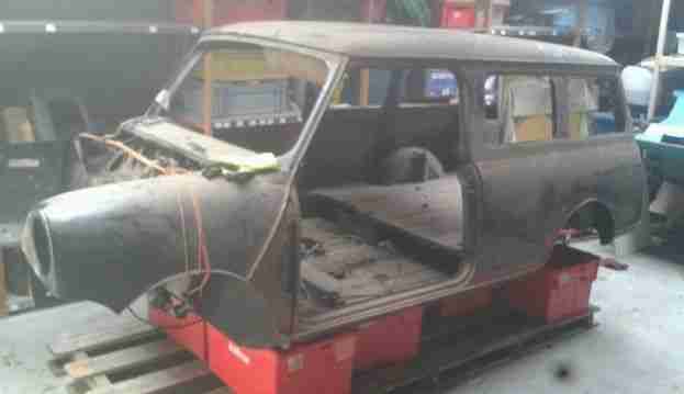 1980 Austin Mini Van Kombi Karosse zum restaurieren