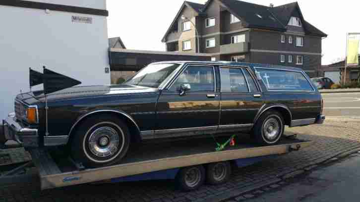 1983 Chevrolet Caprice Classic Kombi guter Zustand, V8 mit 5,0 L Motorschaden