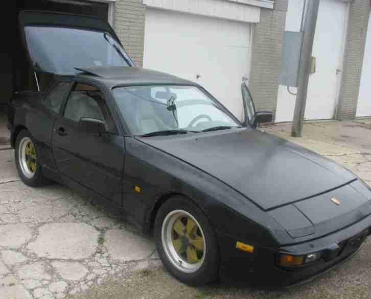 1984 Porsche 944 targa schwarz Sportsitze Fuchs Felgen