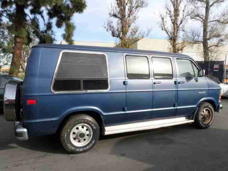 1993 Dodge Van !100% California Rostfrei. Bett Couch V8 Nur 76000 gelaufen !