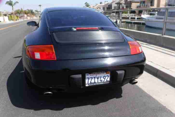 1998 Porsche 911 Coupe. Black/Black California Garagenwagen NUR 91000 gelaufen.