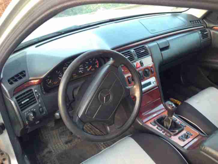 2 Mercedes C220 Cdi. E220 Cdi