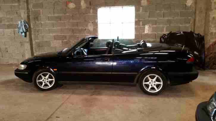 2 x Saab 900 II Cabrio