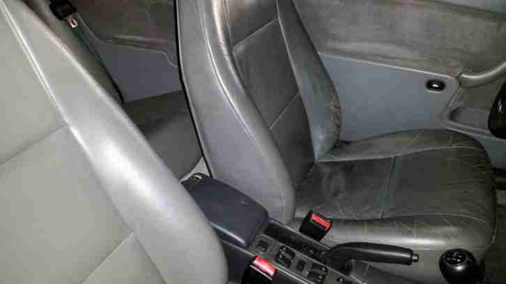 2 x Saab 900 II Cabrio