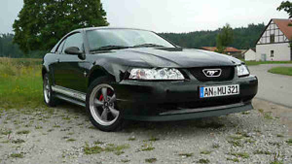 2002 Ford Mustang V6 3, 8l Coupe