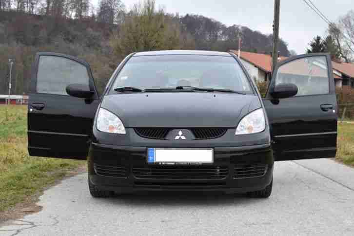 2006 Mitsubishi Colt 1.3 mit Anhängerkupplung 8-fach bereift nur 60.000 km