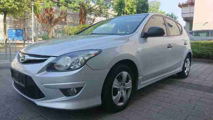 2010 Hyundai I 30 CRDi Edition Plus Diesel TÜV 1 HAND SERVICECHECKGEPFLEGT