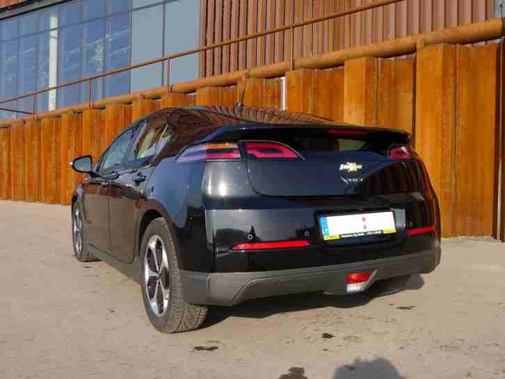 2014 Chevrolet Volt with MAXIMUM equipment + NAVI, Bose, Hold, Pzev ..........