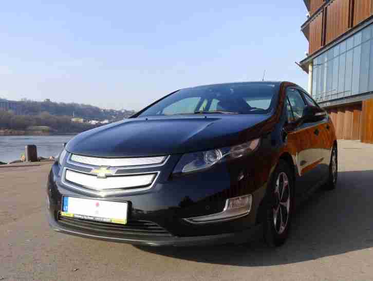 2014 Chevrolet Volt with MAXIMUM equipment + NAVI, Bose, Hold, Pzev ..........