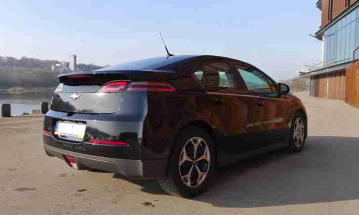 2014 Chevrolet Volt with MAXIMUM equipment + NAVI, Bose, Hold, Pzev ..........