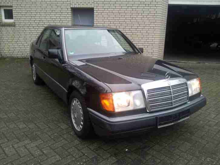 300E W124 G-KAT, Automatik schwarzmetallic/Stoff schwarz, guter Zustand