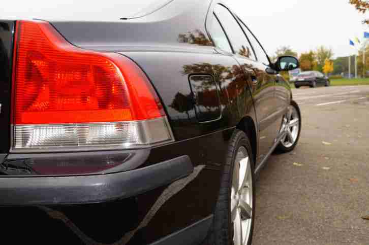 64 Fotos !!!- Sehr gepflegter VOLVO S60-Bj. 11.2002-159000 km-TÜV 8.2017