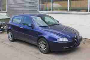 ALFA ROMEO 147 1.6 T SPARK 4TÜRIG MIT LEDERSITZE