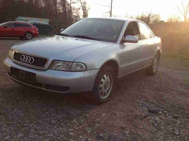 AUDI A4 Automatik Klimaautomatik Alufelgen TÜV Au 11 2016