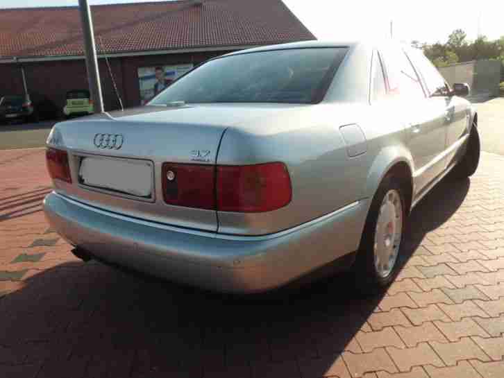 AUDI A8 3,7 QUATTRO VOLL MIT NAVI UND TÜV