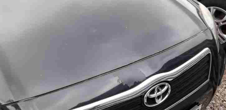 AVENSIS TOYOTA schwarz