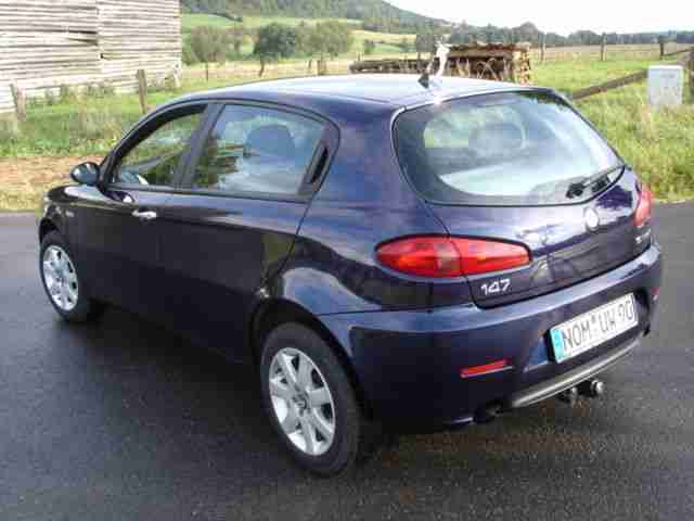 Alfa 147 Bj.2006, Distinctive, 8 Fach Alu, Winterpaket, AHK abnehmbar