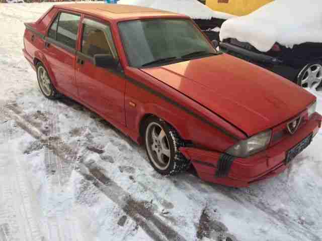 Alfa 75 3.0 QV 192PS