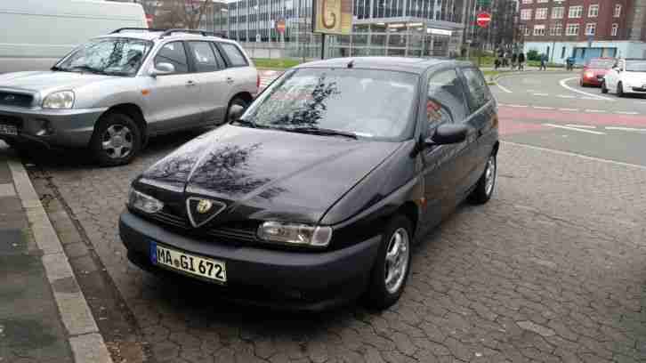 Alfa Romeo 145 1.4L in Schwarz