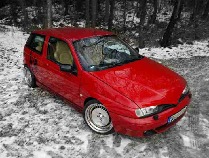 Alfa Romeo 145, Sommerfahrzeug mit TÜV und absolut fahrbereit. Eye Catcher