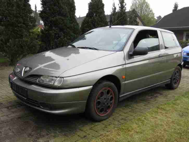 Alfa Romeo 145 an Bastler zum Ausschlachten / Teilespender
