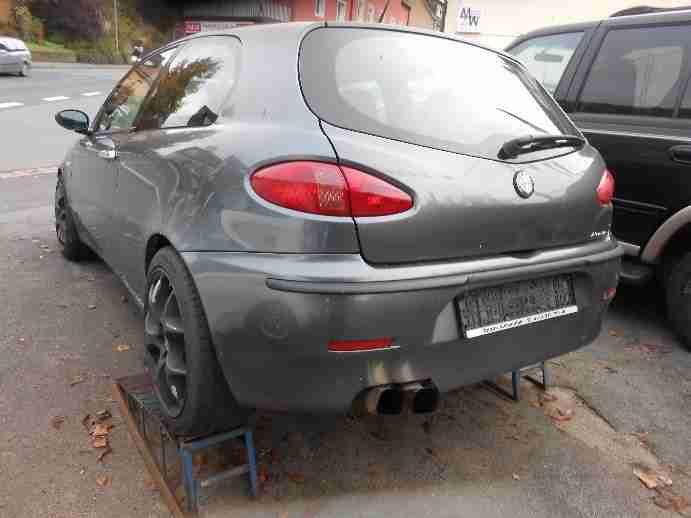 Alfa Romeo 147 1,6 Twin Spark KLima Alu Felgen Standheizung Airbags Ez 2001