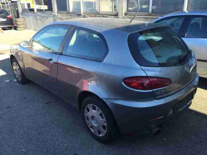 Alfa Romeo 147 1.6L 16V Twin Spark