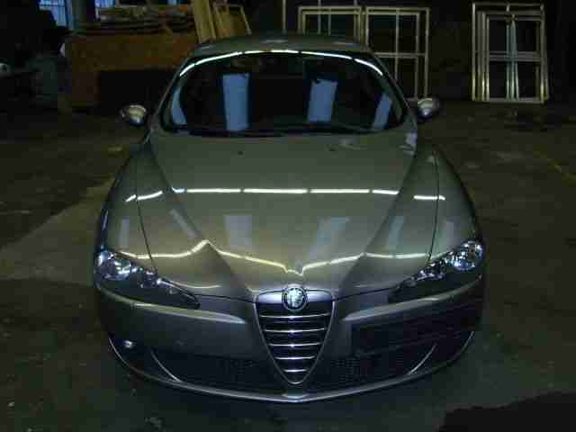 Alfa Romeo 147 Diesel BJ 2005 grau