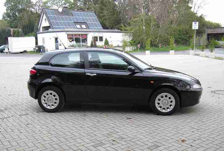 Alfa Romeo 147 Eco 1.6 Bj. 2004 2.Hd schwarz Euro 4 Klima