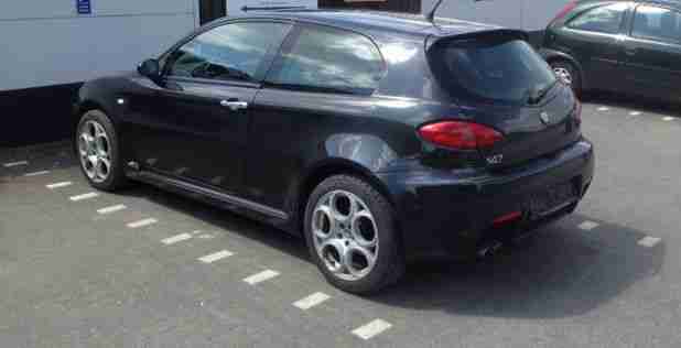 Alfa Romeo 147 GTA -- schwarz -- Scheckheft bis 100.000 KM