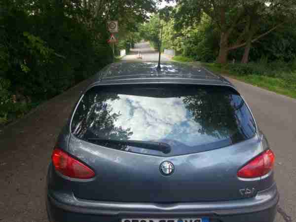 Alfa Romeo 147 Grau Metallic