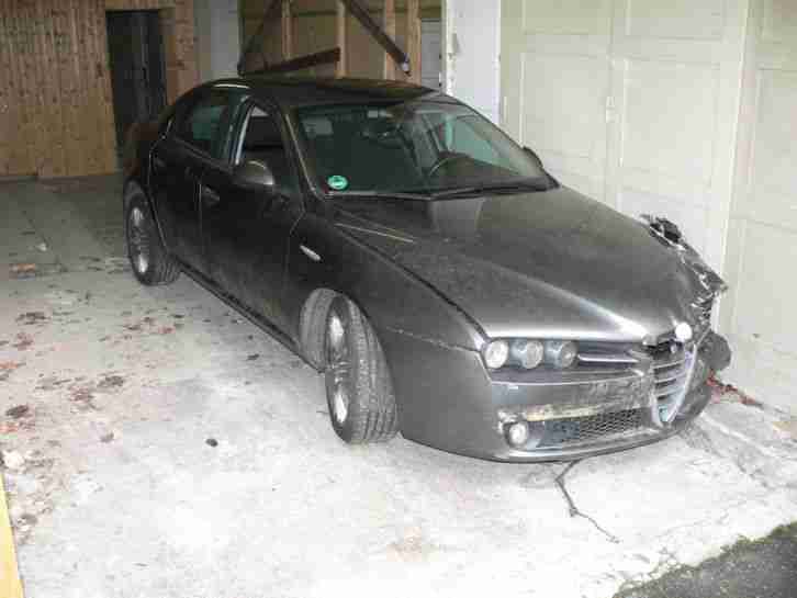 Alfa Romeo 159 1.9 JTDM 16V DPF Unfallfahrzeug