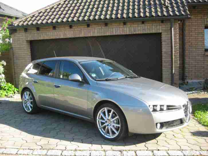 Alfa Romeo 159 SW Kombi 1.9 JTDM 16V AHK BJ 2009