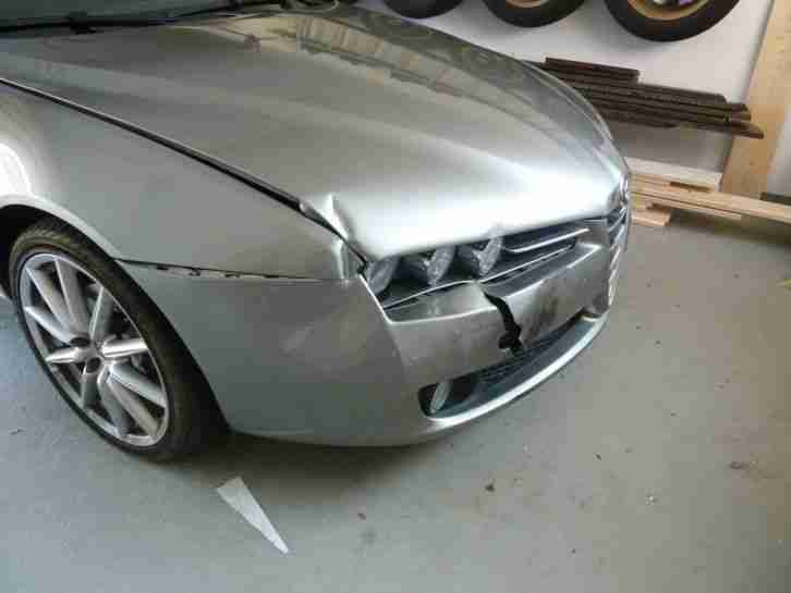 Alfa Romeo 159 SW Kombi 1.9 JTDM 16V AHK BJ 2009
