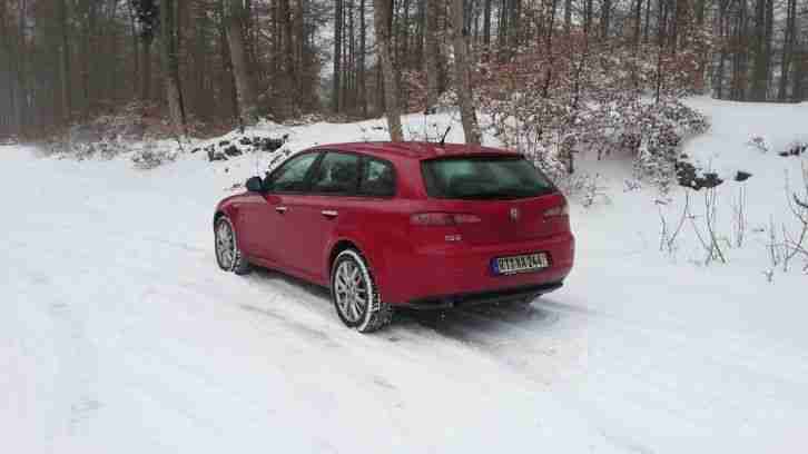 Alfa Romeo 159 Sportwagon 1.9 JTDm 16V rot