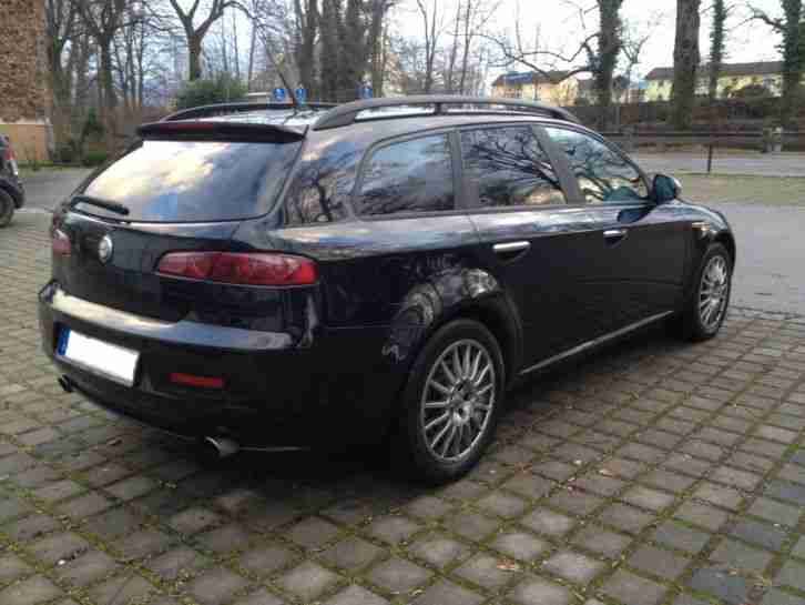Alfa Romeo 159 Sportwagon 2.4 JTDM 20V DPF Automatik Leder TOP