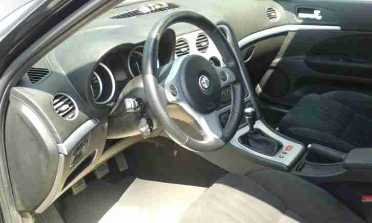 Alfa Romeo 159 schwarz Bj 2007 110tKm