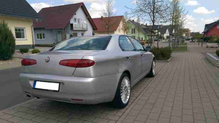 Alfa Romeo 166 2.4 JTD 20V M-JET 203PS 6Gang Distinctive Xenon-Leder 18 Zoll