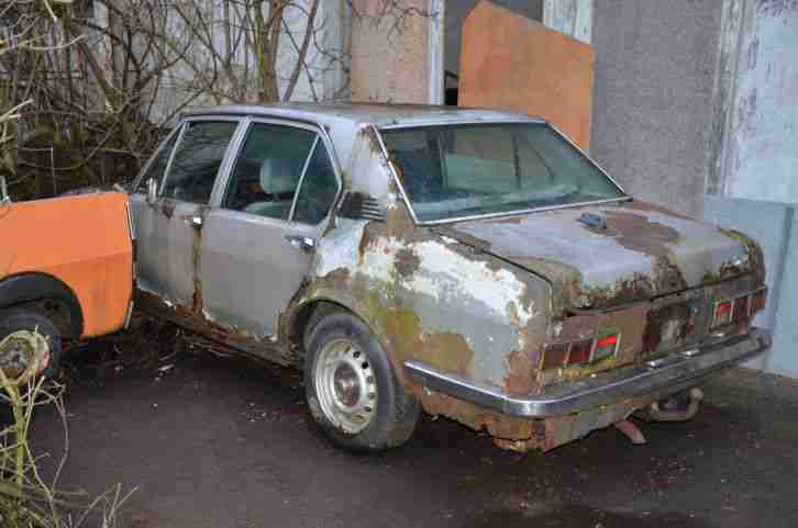 Alfa Romeo Alfetta 1,8 L Doppelscheinwerfer Schlachtfahrzeug