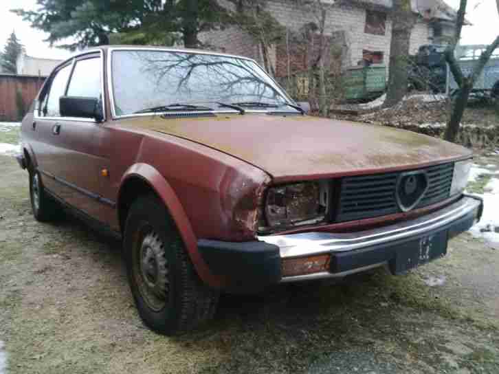 Alfa Romeo Alfetta 2.0L 1982 Oldtimer Scheunenfund Teile 2.0 Schrott