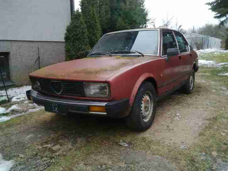 Alfa Romeo Alfetta 2.0L 1982 Oldtimer Scheunenfund Teile 2.0 Schrott