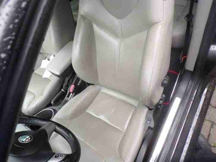 Alfa Romeo GT 3.2 V6 Distinctive