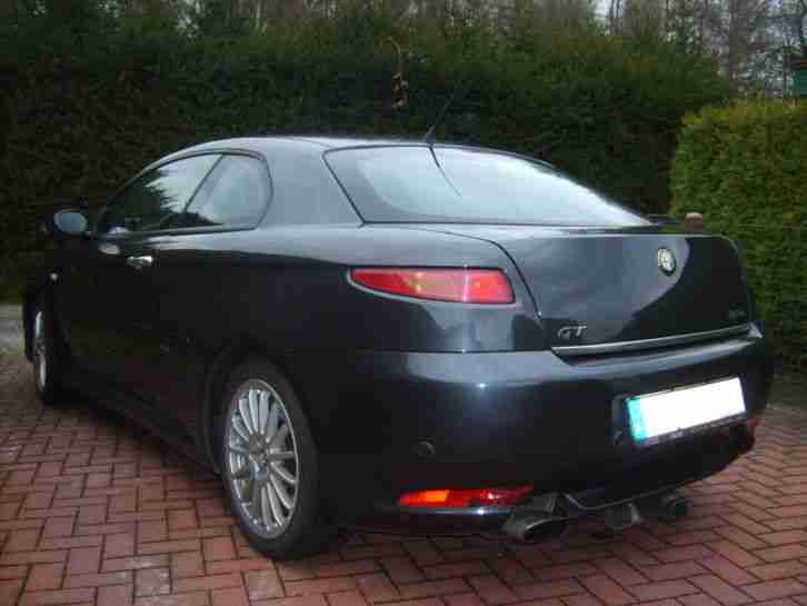 Alfa Romeo GT JTD Distinctive, Leder, Bose, 18 " Som,17 " Wint., AHK