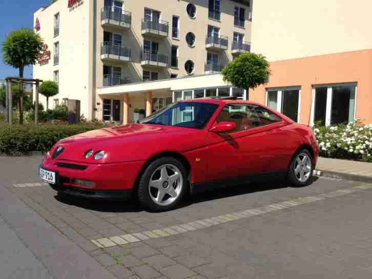 Alfa Romeo GTV V6 Turbo