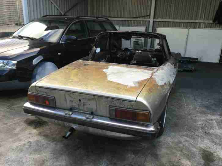 Alfa Romeo Spider 1600 Fastback Restaurationsobjekt mit Brandschaden